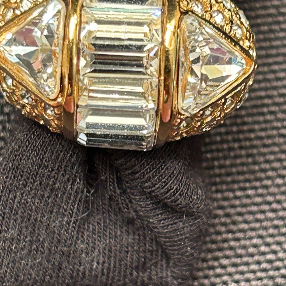 Versace  Vintage Gold
Crystal Dome Ring
Versace Size: 5.5